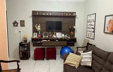 Imagem: O apartamento possui 3 Dormitórios, 1 Banheiro, 1 Vaga na garagem