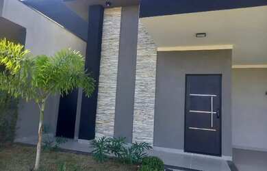 Imagem: A casa em condomínio possui 3 Dormitórios, 3 Banheiros, 4