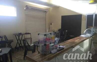 Imagem: A casa possui 2 Dormitórios, 2 Banheiros, 2 Vagas na garagem