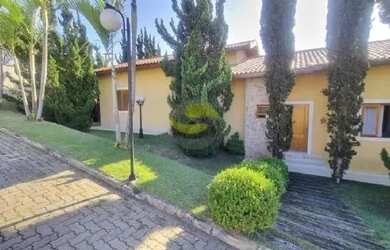 Imagem: A casa em condomínio possui 3 Dormitórios, 2 Banheiros, 4