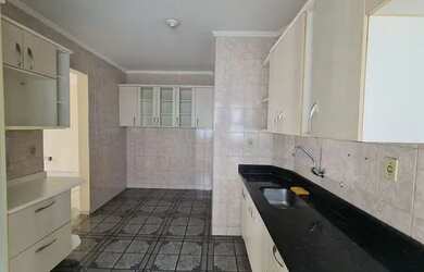 Imagem: O apartamento possui 3 Dormitórios, 2 Banheiros, 1 Vaga na