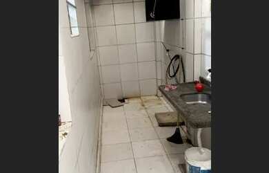 Imagem: A casa em condomínio possui 3 Dormitórios, 1 Banheiro, 1 Vaga