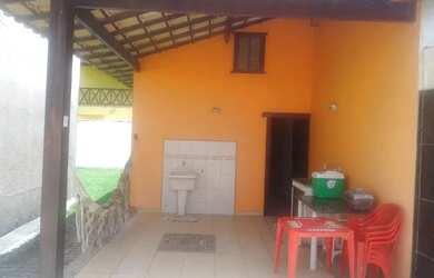 Imagem: A casa possui 1 Dormitório, 1 Banheiro, 4 Vagas na garagem