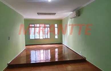 Imagem: A casa possui 3 Dormitórios, 4 Banheiros, 3 Vagas na garagem