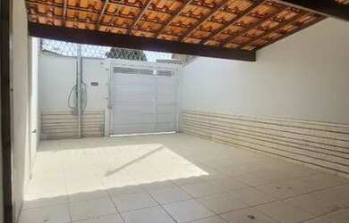 Imagem 2: Casa térrea, espaçosa, usada, 3 quartos, sendo 1 suíte no Bairro Vila Campos/Maracanã