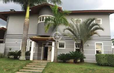 Imagem: A casa em condomínio possui 5 Dormitórios, 2 Banheiros, 700m²