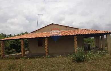 Imagem: A casa possui 2 Dormitórios, 2 Banheiros, 1.200m² de Área