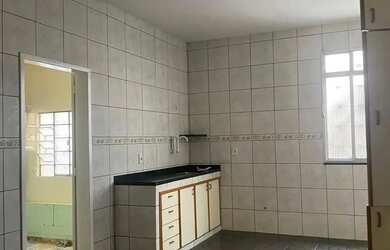 Imagem: A casa possui 3 Dormitórios, 2 Banheiros, 100m² de Área e