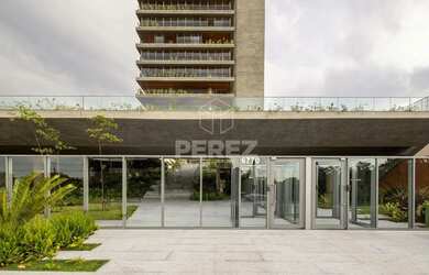 Imagem: O apartamento possui 4 Dormitórios, 5 Banheiros, 401m² de