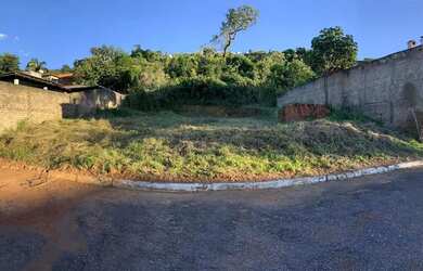 Imagem: O terreno possui 450m² de Área e está localizado em 7 Pontes