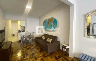 Imagem: O apartamento possui 1 Dormitório, 1 Banheiro, 42m² de Área