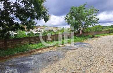 Imagem: O terreno possui 1.393m² de Área e está localizado em Varzea