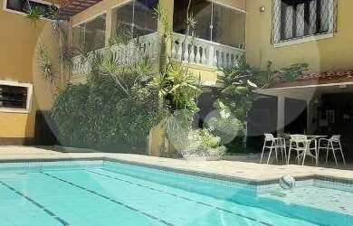 Imagem: O depósito possui 5 Vagas na garagem, 687m² de Área e está