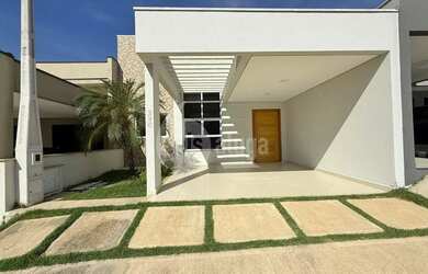 Imagem: A casa em condomínio possui 3 Dormitórios, 2 Banheiros, 2