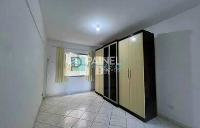 Imagem: O apartamento possui 1 Dormitório, 1 Banheiro, 1 Vaga na garagem