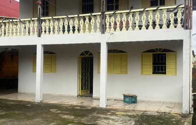 Imagem: A casa para alugar possui 3 Dormitórios, 1 Banheiro, 2 Vagas