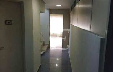 Imagem: O depósito possui 3 Vagas na garagem, 1000m² de Área e Imóvel