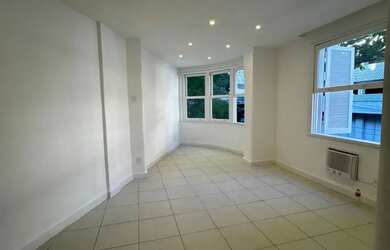 Imagem: O apartamento possui 4 Dormitórios, 3 Banheiros, 1 Vaga na