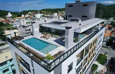 Imagem: O apartamento possui 3 Dormitórios, 1 Banheiro, 2 Vagas na