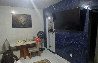 Imagem: A casa possui 2 Dormitórios, 1 Banheiro e está localizado