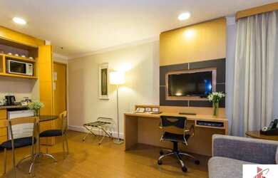 Imagem: O studio possui 1 Dormitório, 1 Banheiro, 1 Vaga na garagem