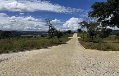 Imagem: O terreno possui 1000m² de Área e está localizado em Paranoá