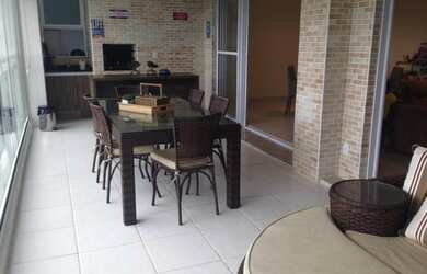 Imagem: O apartamento possui 4 Dormitórios, 4 Banheiros, 2 Vagas na