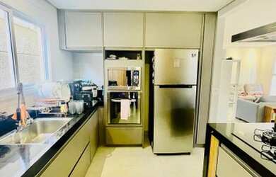 Imagem: A casa em condomínio possui 3 Dormitórios, 5 Banheiros, 3