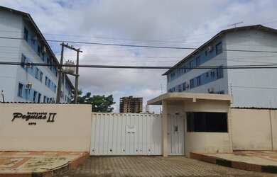 Imagem: O apartamento possui 3 Dormitórios, 1 Banheiro, 2 Vagas na