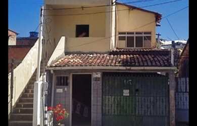 Imagem: A casa possui 3 Dormitórios, 2 Banheiros, 110m² de Área