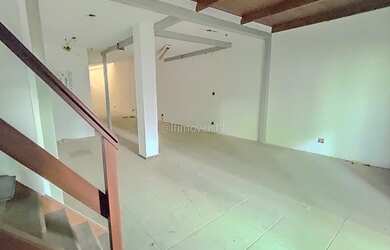 Imagem: O depósito possui 130m² de Área e está localizado em Lourdes