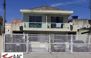 Imagem: A casa possui 2 Dormitórios, 1 Banheiro, 1 Vaga na garagem