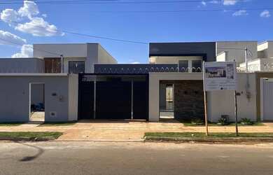 Imagem 11: SENADOR CANEDO Linda casa com piscina