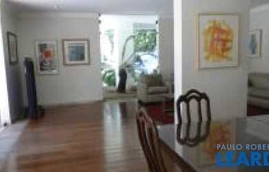 Imagem: O apartamento na cobertura possui 4 Dormitórios, 5 Banheiros