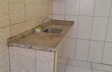 Imagem: A casa possui 2 Dormitórios, 1 Banheiro, 1 Vaga na garagem