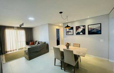 Imagem: O apartamento possui 3 Dormitórios, 1 Banheiro, 2 Vagas na