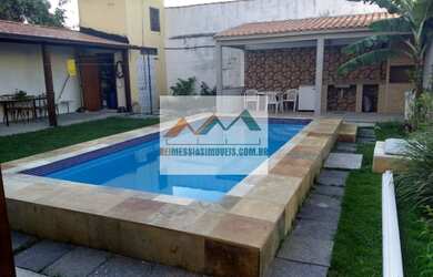 Imagem: A casa em condomínio possui 4 Dormitórios, 5 Banheiros, 3