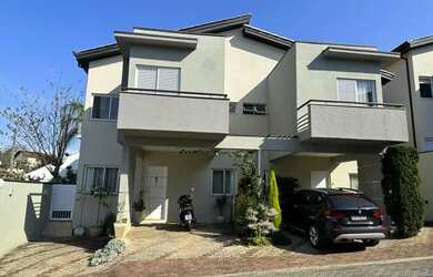 Imagem: A casa em condomínio possui 4 Dormitórios, 3 Banheiros, 2