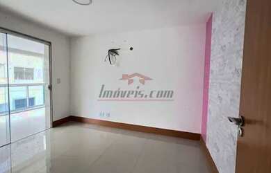 Imagem: O apartamento possui 4 Dormitórios, 5 Banheiros, 2 Vagas na