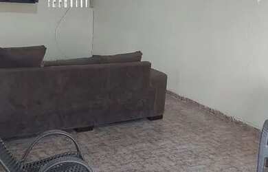 Imagem: O apartamento possui 4 Dormitórios, 1 Banheiro, 1 Vaga na garagem