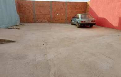 Imagem: A casa em condomínio possui 3 Dormitórios, 1 Banheiro, 3 Vagas