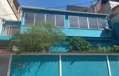 Imagem: A casa possui 1 Dormitório, 1 Banheiro, 1 Vaga na garagem