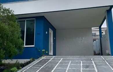 Imagem: A casa em condomínio possui 3 Dormitórios, 3 Banheiros, 2