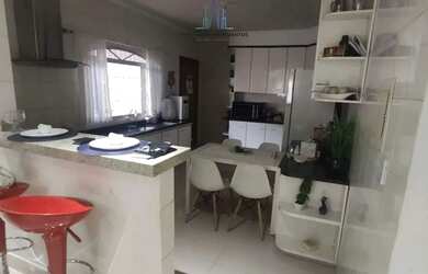 Imagem 9: Casa à venda em Maringá, Jardim Alvorada, com 3 suítes, com 210 m²