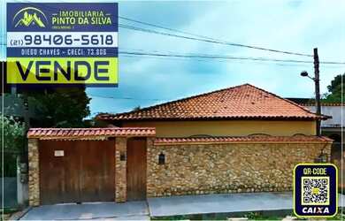 Imagem: A casa possui 3 Dormitórios, 4 Banheiros, 5 Vagas na garagem