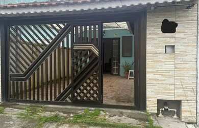 Imagem: A casa possui 3 Dormitórios, 2 Banheiros, 125m² de Área e