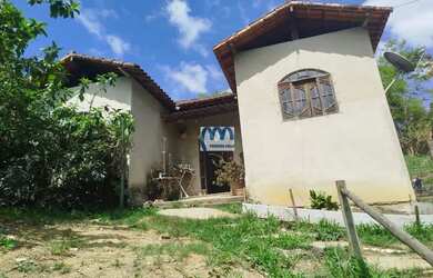 Imagem: A casa possui 3 Dormitórios, 1 Banheiro, 74m² de Área e