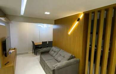 Imagem: O apartamento possui 2 Dormitórios, 1 Banheiro, 1 Vaga na garagem