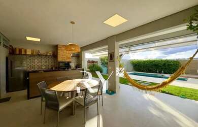 Imagem: A casa em condomínio à venda possui 3 Dormitórios, 5 Banheiros