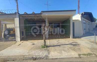 Imagem: A casa possui 3 Dormitórios, 2 Banheiros, 111m² de Área e